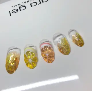 ネイル 遊津 美来のネイルデザイン