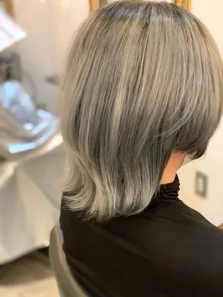 ミディアム 頭浸浴×似合わせ HolyGrailのヘアスタイル