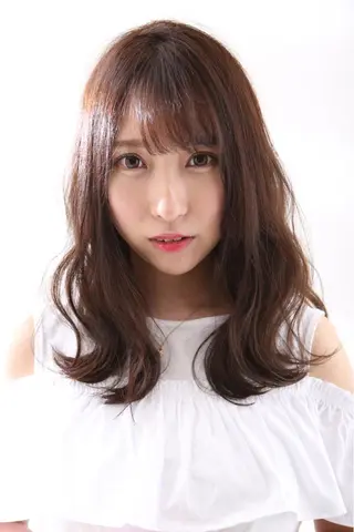 ミディアム 透明感カラー 金村真子のヘアスタイル
