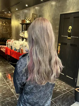 ロング カラー レイヤー/ハッシュ/ ウルフ/透明感カラーのヘアスタイル
