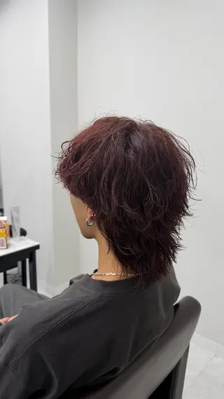 ミディアム カラー メンズ ウルフ/毛流れ/ アイロン風/AOTOのヘアスタイル