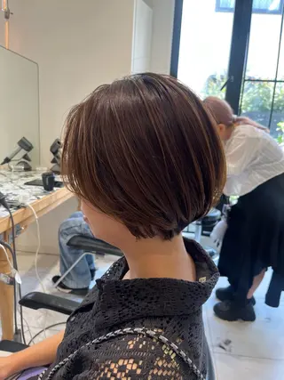 ショート ナミ🩶暗髪/暖色 ❤️/透明感/縮毛のヘアスタイル