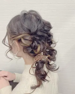 ミディアム ヘアアレンジ GRANLUSSO 〜グランルッソ駅前店所属・木口 嘉美のヘアスタイル