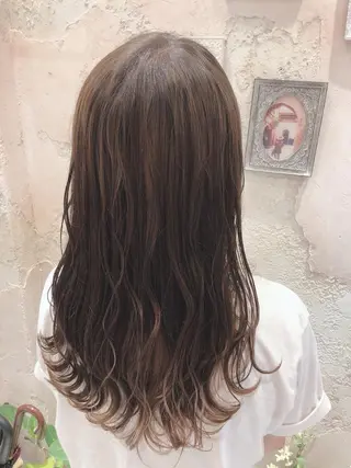 セミロング 代表山口ひな 髪質改善のプロのヘアスタイル