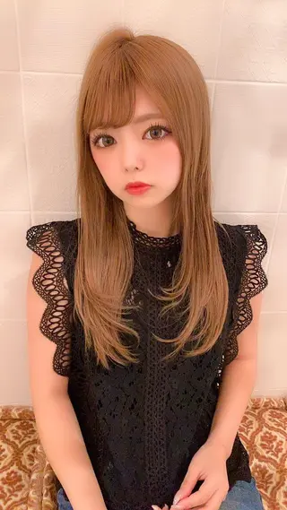 セミロング 代表山口ひな 髪質改善のプロのヘアスタイル