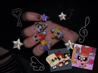 ネイル emuなんば HONOKAのネイルデザイン