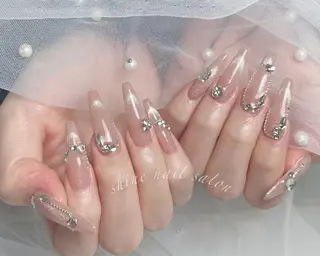 ネイル shineジェル& チップ長さだしのネイルデザイン