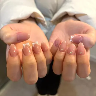 ミディアム Lesest akariのネイルデザイン