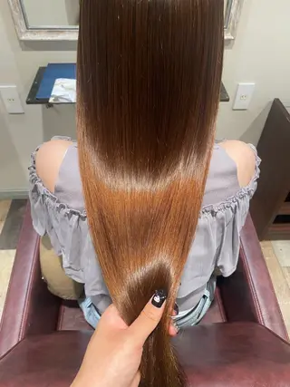 ロング あいさ🤍ムラ無しカ ラー🤍のヘアスタイル