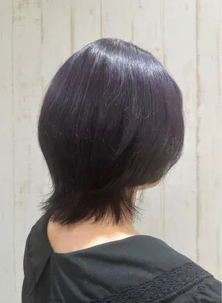 ショート カラー Moe by aria所属・飯田 冴のヘアスタイル