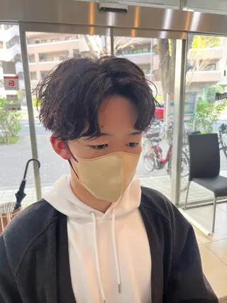 ミディアム パーマ メンズ 韓国風メンズ/毛流れ ヘアなら須田龍世のヘアスタイル