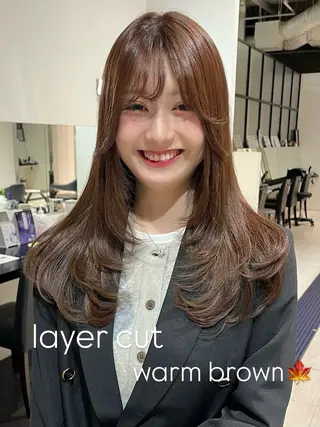 セミロング カラー trico心斎橋 ナツミのヘアスタイル