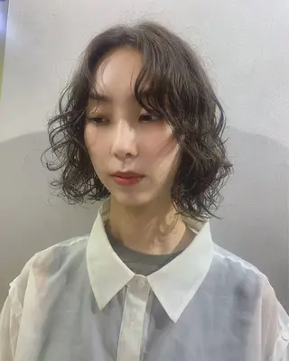 ショート カラー パーマ hub hair レイヤー/透明感のヘアスタイル