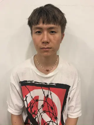 ショート カラー メンズ 吉田一輝 外国人パーマのヘアスタイル