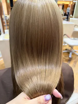 ミディアム カラー 小平 琳のヘアスタイル