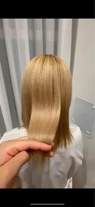 ミディアム 解田彩奈/ stylistのヘアスタイル