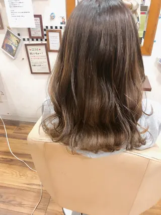 セミロング 國次 夕貴のヘアスタイル
