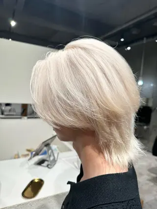 ショート カラー メンズ MONIQA所属・🐲RYUKI メンズブリーチのヘアスタイル