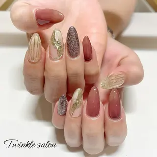 ネイル 中井 綾香の眉毛・アイブロウイメージ