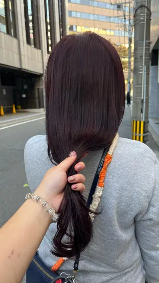 カラー こまつばらみお/レイ ヤー/ダブルカラーのヘアスタイル