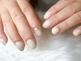 ネイル ECLAT エクラ所属・寺山 千鶴のネイルデザイン