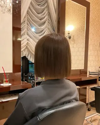 ショート カラー 齋藤 若菜のヘアスタイル