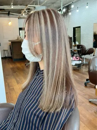 ロング 森﨑 雅のヘアスタイル