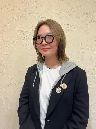 ミディアム カラー そね こまちのヘアスタイル