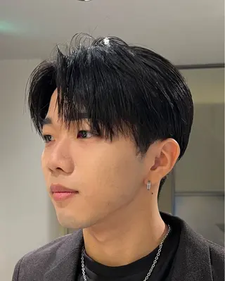 パーマ メンズ Qin shaire salon 原宿verno店所属・【センターパート】 ETO／江藤翼の眉毛・アイブロウイメージ