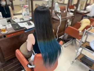 ロング 垢抜けデザイナー/ ハイトーン/朝倉友香のヘアスタイル