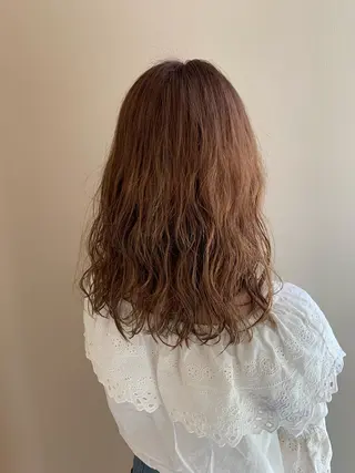 セミロング パーマ 顔まわりカット✄ ベージュカラー🧸のヘアスタイル