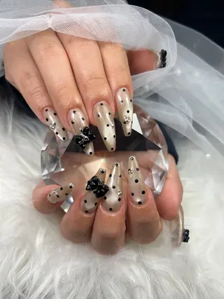 ネイル Mio_ Noiranailのネイルデザイン