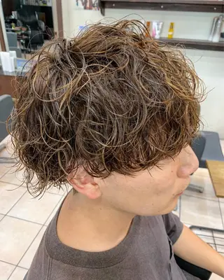 ショート パーマ メンズ Zina天王寺 CHIAKIのヘアスタイル