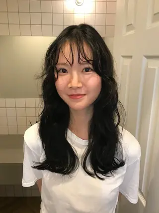 ロング runa/パーマ /ワンカラーモデルのヘアスタイル