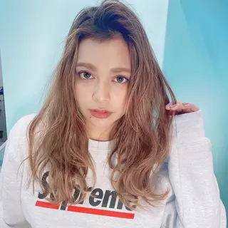 ロング カラー 岡野 静華のヘアスタイル