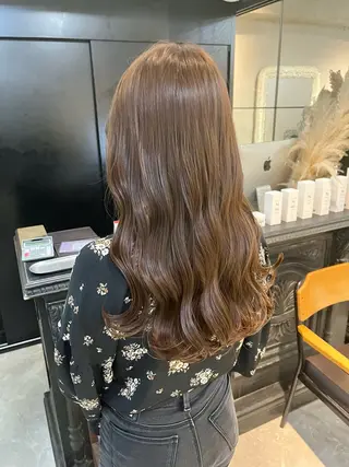 ロング ブリーチなしダブルカ ラー🩶manamiのヘアスタイル