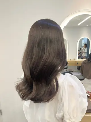 ミディアム 透明感カラー/ 里見倭梨のヘアスタイル