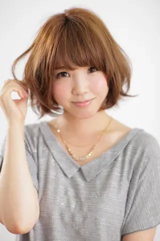 ショート カラー パーマ 横手 愛美のヘアスタイル