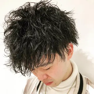 ミディアム パーマ メンズ メンズヘア特化 崎田 成人のヘアスタイル