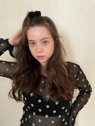 ロング カラー 渋谷 留菜のヘアスタイル