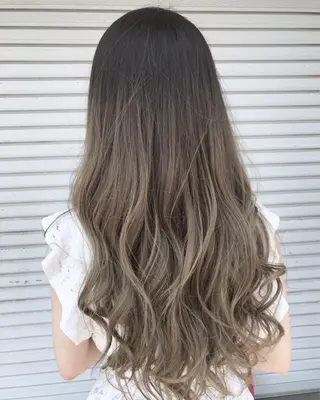ロング カラー レイヤーカット匠 イソザキノリユキのヘアスタイル