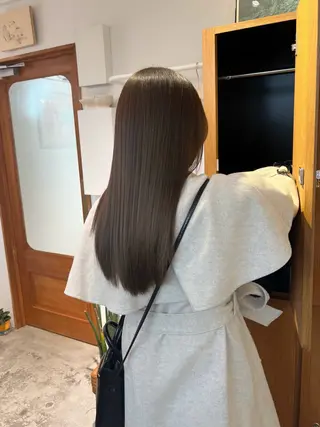 カラー aiko【艶カラー ・ミニモ年内で終了】のヘアスタイル