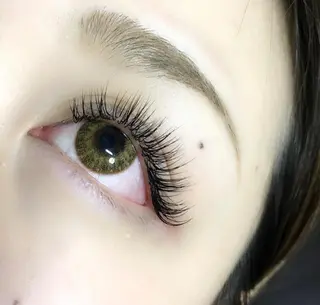 マツエク・マツパ まつげと眉毛の専門店 MeriSPAのマツエク・マツパデザイン