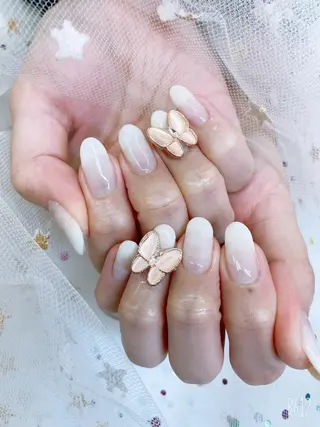 ネイル 🦋ネイルサロン ブラン🌈ゆりのネイルデザイン