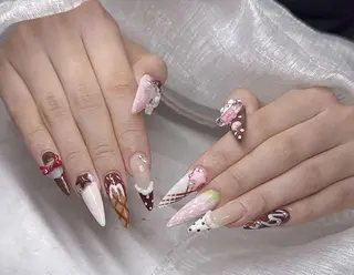 ネイル Lee Nailsのネイルデザイン