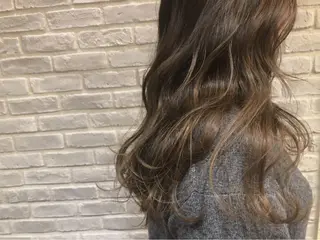 ロング カラー 藤井 菜緒のヘアスタイル