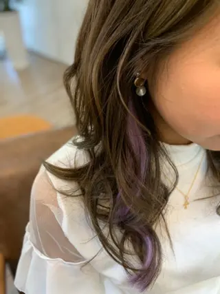 セミロング カラー 鶴見 和美のヘアスタイル