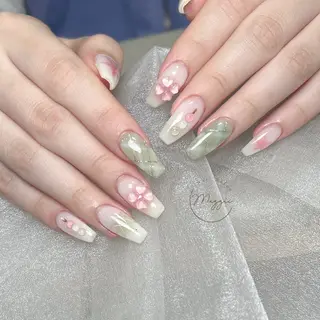 ネイル Maggie Nail🦩のネイルデザイン