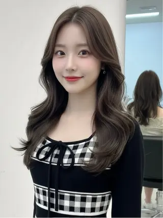 セミロング カラー ヘアアレンジ ブリーチなしWカラー /Hitomi☻のヘアスタイル