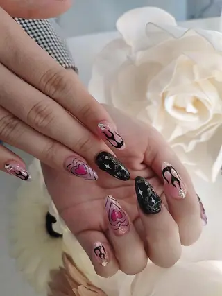 ネイル RUNWAY 　　の眉毛・アイブロウイメージ